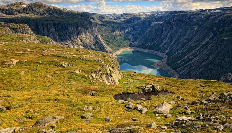 Вершина горы Скьеггедаль (Норвегия). Фото / Skjeggedal. Photo